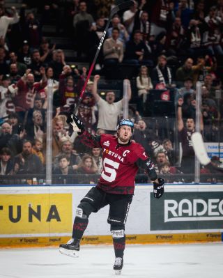 Skvělé zakončení týdne, skvělé zakončení letošního ročníku Sparťanské krve! ❤️ 🎫 hcsparta.cz/vstupenky