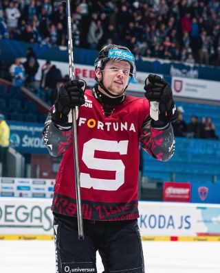 🎯🎯🎯 @kousy_23 hattrick hero! 🎫 Vstupenky na domácí zápasy: hcsparta.cz/vstupenky