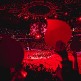 7️⃣1️⃣0️⃣6️⃣ dárců krve ❤️ 2️⃣9️⃣6️⃣7️⃣ odebraných litrů 🩸 1️⃣9️⃣ let, kdy se rodí noví hrdinové! 💪🏻