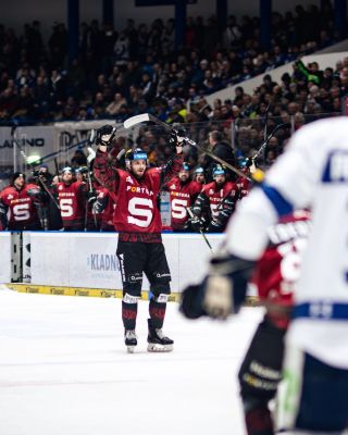 💥 Díky trefám #14, #97, #51 a #34 vedeme na Kladně už 4:1! 🎯