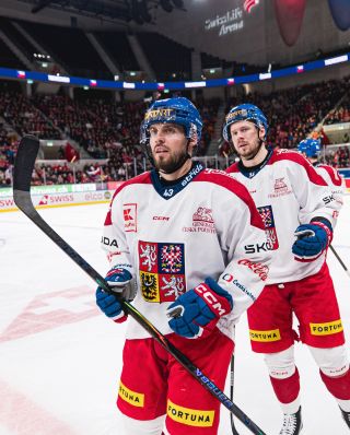 Naši 🇨🇿 @ceskyhokej reprezentanti se ve středu vrací k týmu! 💪🏻 V neděli se vidíme v @o2arenapraha! 👋🏻