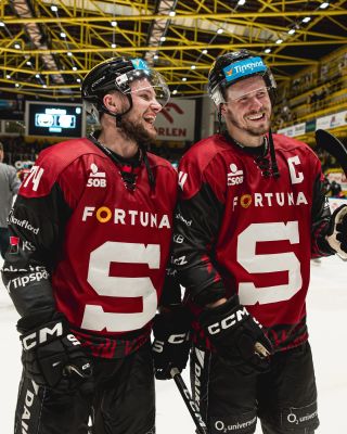 Extraliga je zpět a my vyrážíme do Litvínova! 🔥 Budete dnes večer fandit? 💙💛❤️