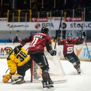 Podesáté v řadě se nám Litvínov porazit nepodařilo. Děkujeme za podporu. 💙💛❤️