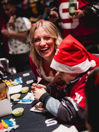 🎄 Vánoce na Spartě ještě nekončí! Předvečer Štědrého dne patří druhému vánočnímu zápasu, tentokrát proti Olomouci. V O2...