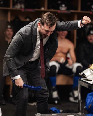 Na Spengler Cupu slavíme první letošní výhru! 🤩