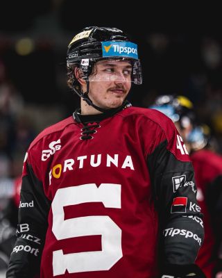 🔁 Na hostování do Olomouce odchází útočník David Vitouch. Opačným směrem se vrací forvard Ondřej Najman, kterému ve Spartě...